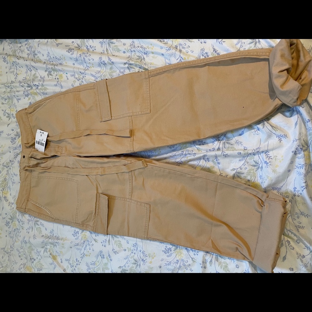 Forever 21 Beige Pants, Cargo Streetwear Style